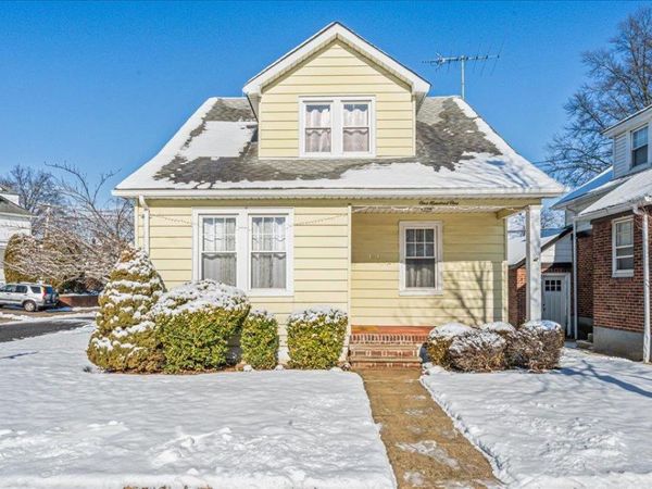 101 Stewart Street, Floral Park, NY 11001