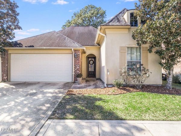 242 Rosemary Place, Lafayette, LA 70508
