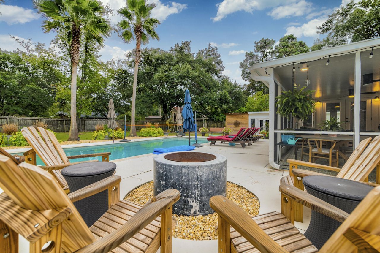 902 Mikell Drive Photo 23