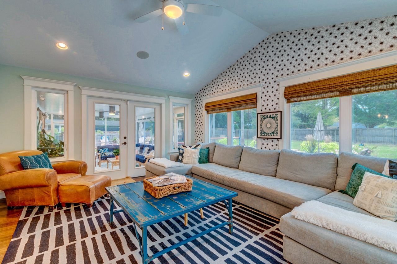 902 Mikell Drive Photo 9