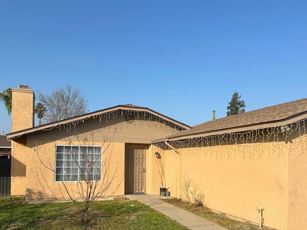 1916 Magdelena Avenue, Bakersfield, CA 93307