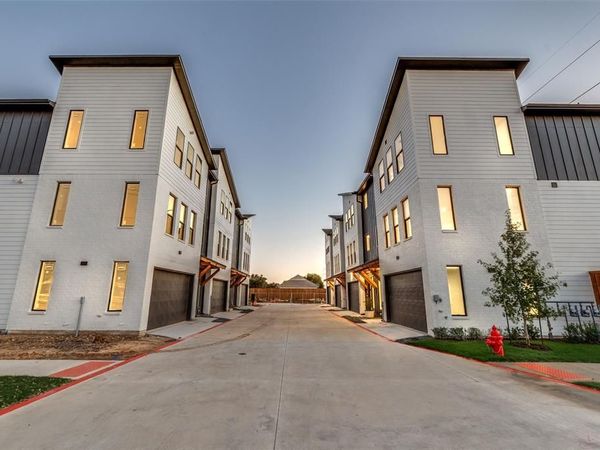 3940 Spring Valley Road, Unit 1, Farmers Branch, TX 75001