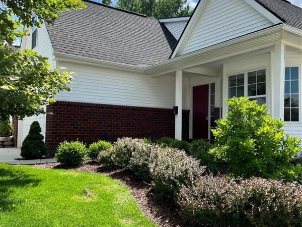 828 Nelsons Ridge Drive, Howell, MI 48843