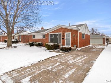 8512 Norborne Avenue, Dearborn Heights, MI 48127