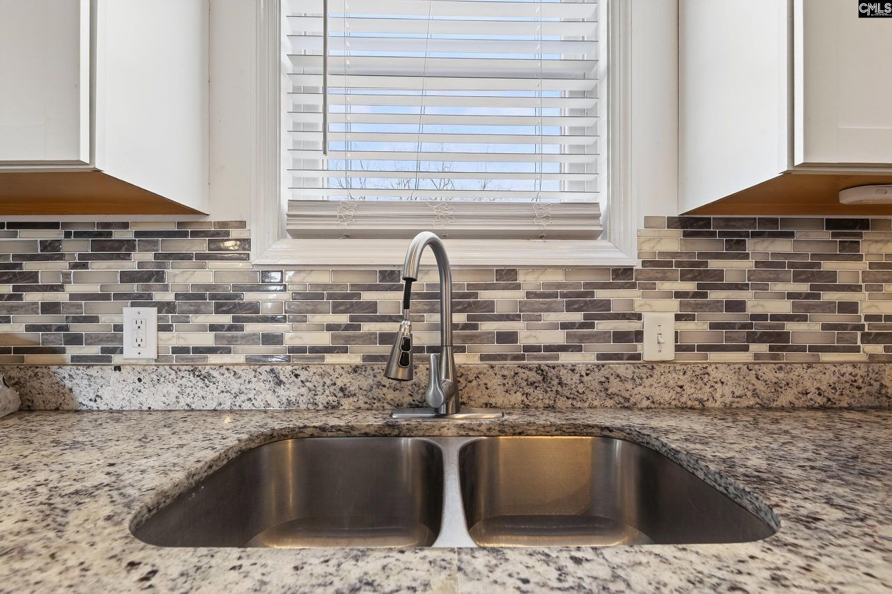 523 Dibble Street Photo 18