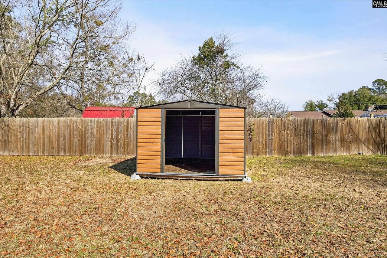 523 Dibble Street Photo 36