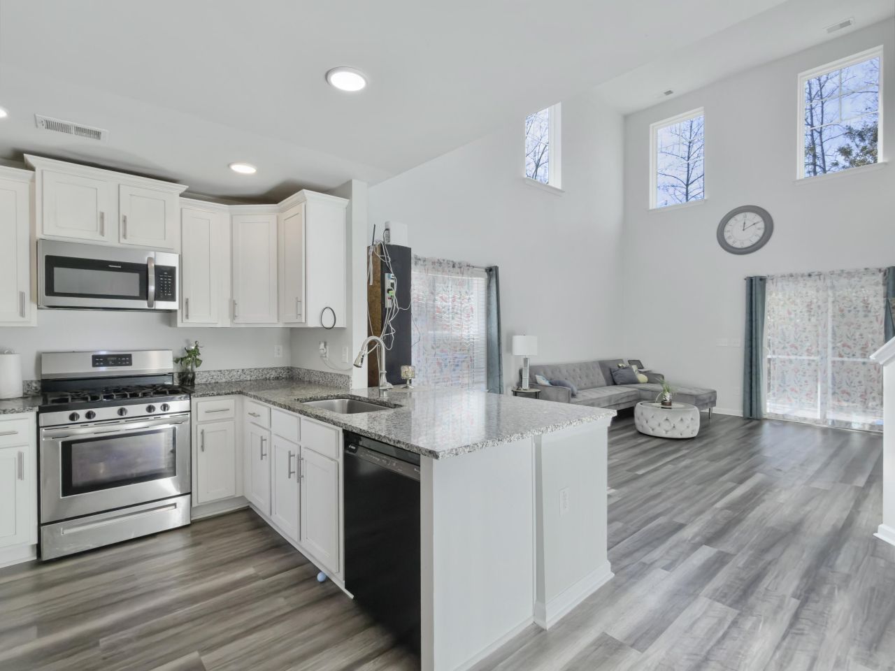 9747 Transplanter Circle Photo 14