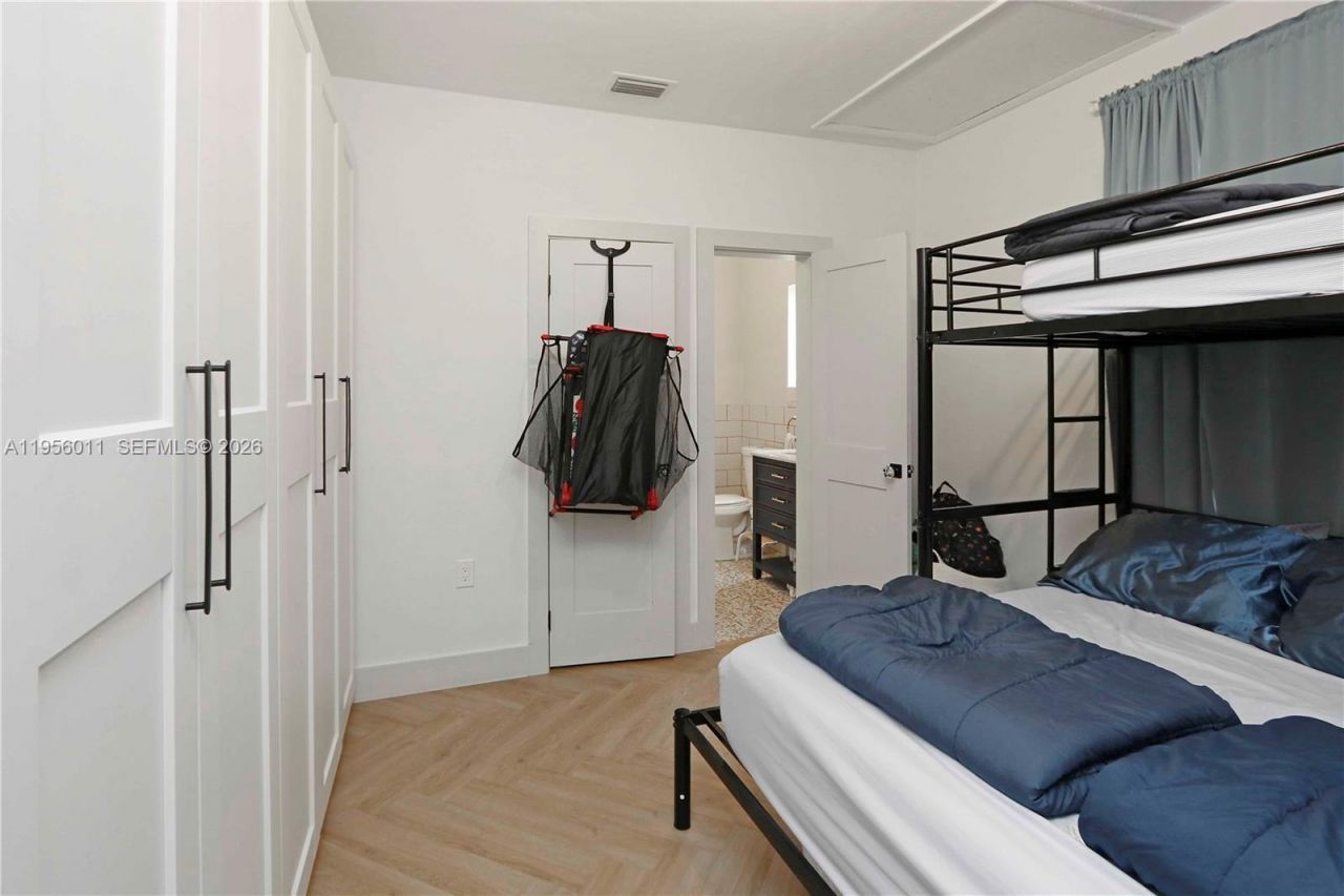 1345 SW 17th St, Miami, FL 33145 Photo