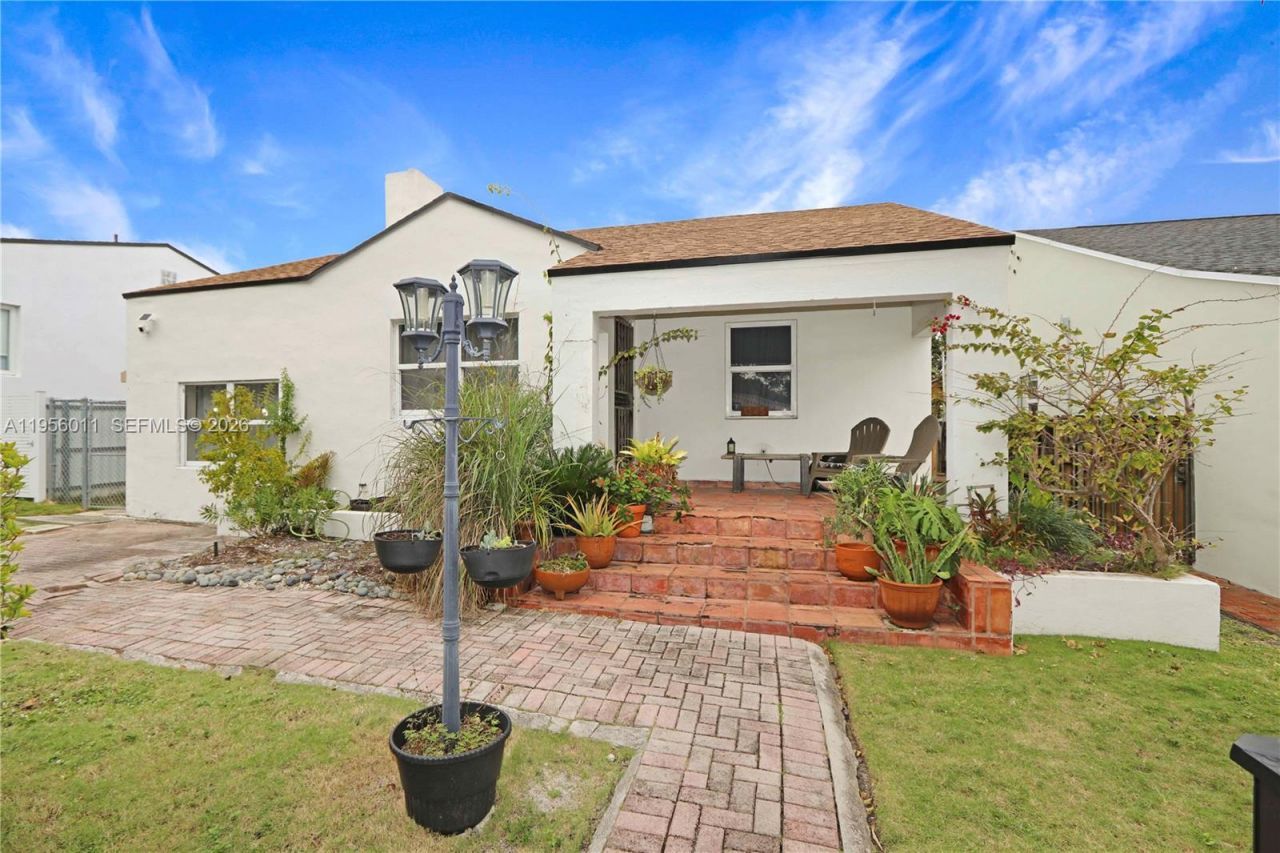 1345 SW 17th St, Miami, FL 33145 Photo