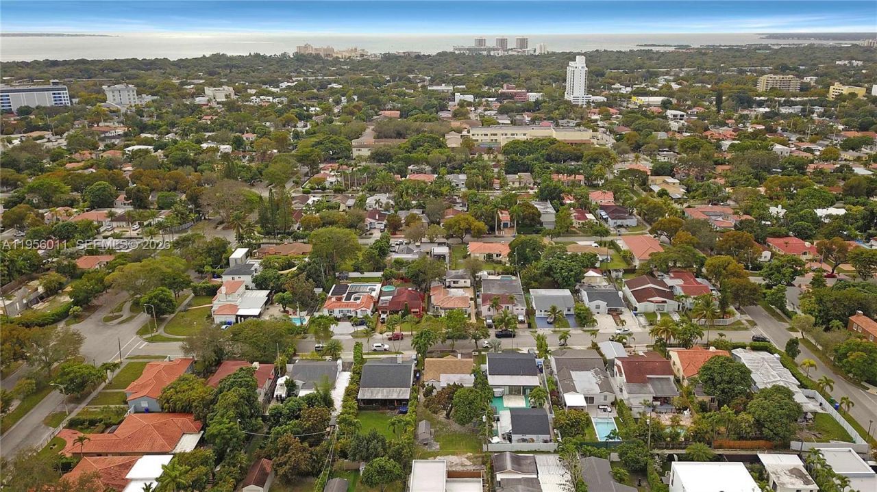 1345 SW 17th St, Miami, FL 33145 Photo