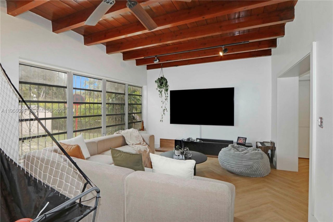 1345 SW 17th St, Miami, FL 33145 Photo