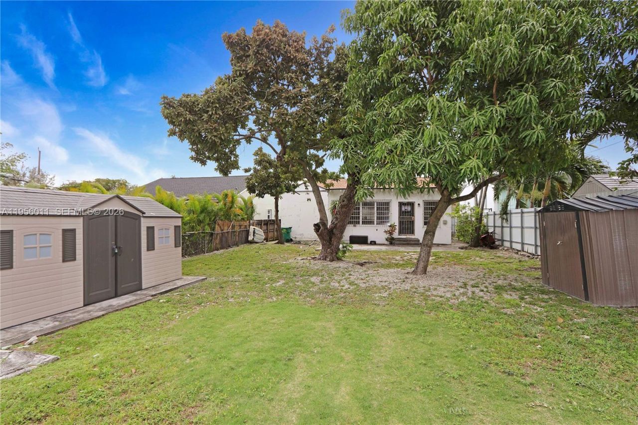 1345 SW 17th St, Miami, FL 33145 Photo