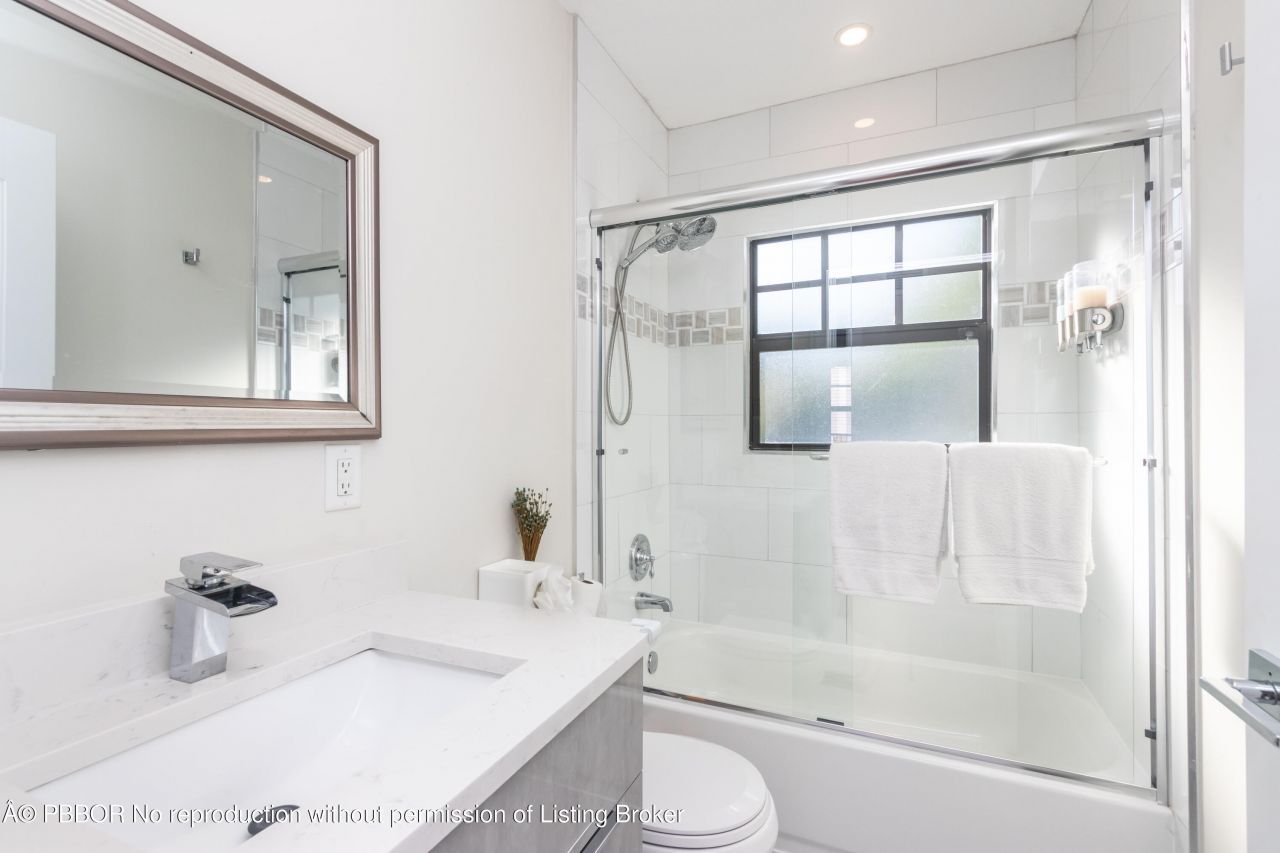 823 38th Street, West Palm Beach, FL 33407 Photo