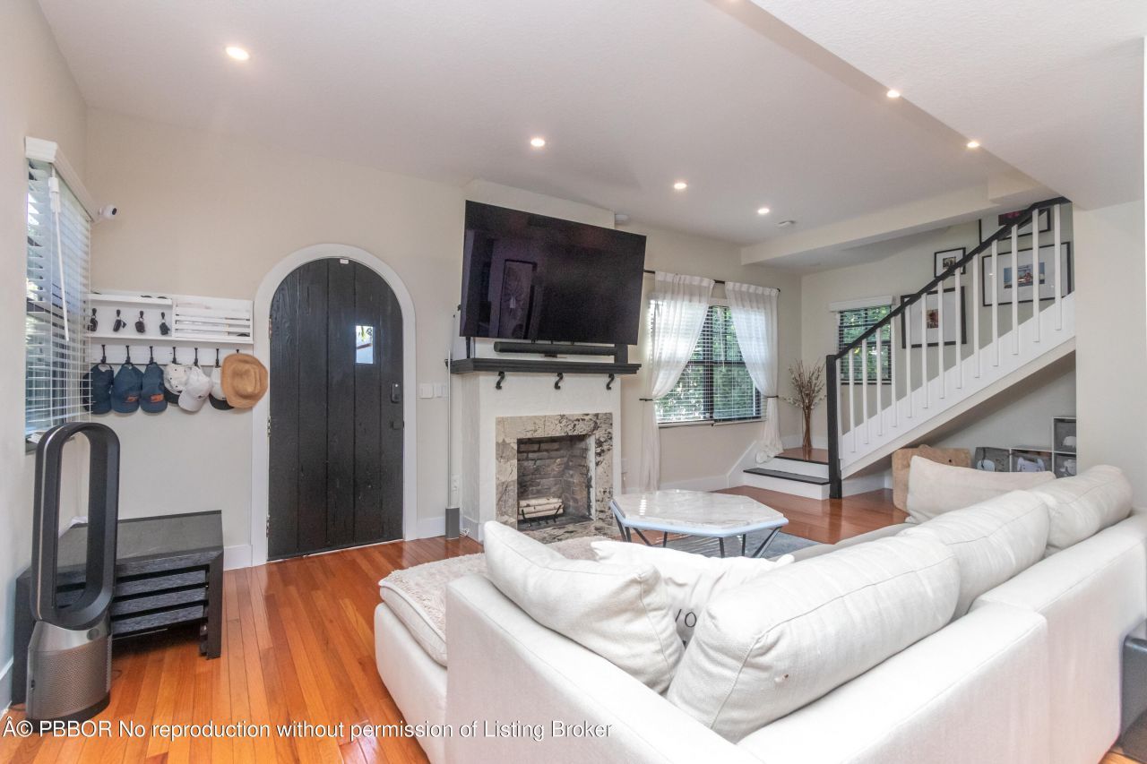 823 38th Street, West Palm Beach, FL 33407 Photo