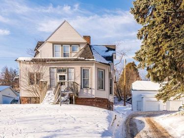 1821 E 1st Street, Duluth, MN 55812