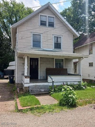 349 Comstock Court, Akron, OH 44305 Main Photo