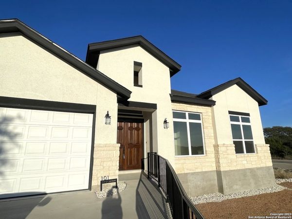 101 Daniel Jackson, Blanco, TX 78060