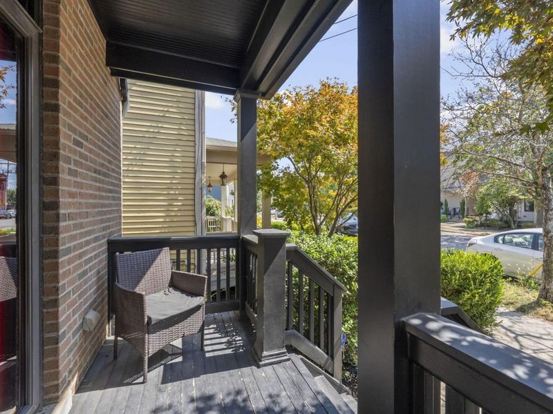 156 E 4th Avenue, Columbus, OH 43201 Photo 3