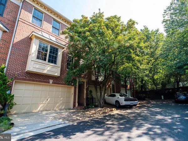 2505 GADSBY PLACE, ALEXANDRIA, VA 22311