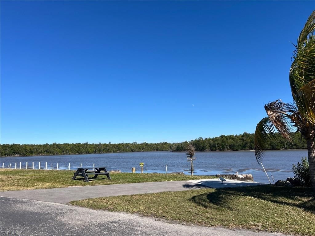 202 Broadway Ave E, Unit 418, Everglades City, FL 34139 Photo