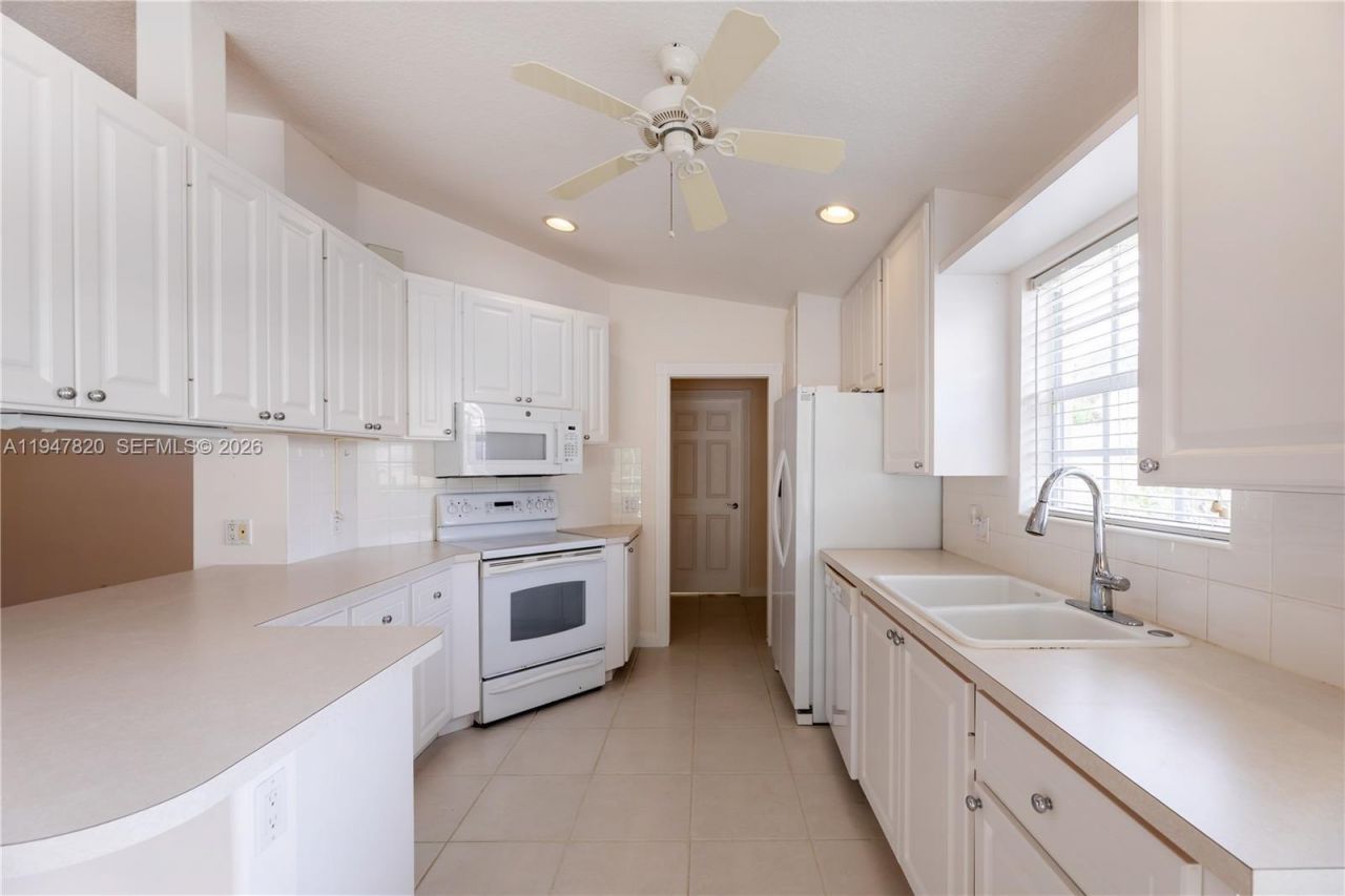 8528 SE Retreat Drive, Hobe Sound, FL 33455 Photo