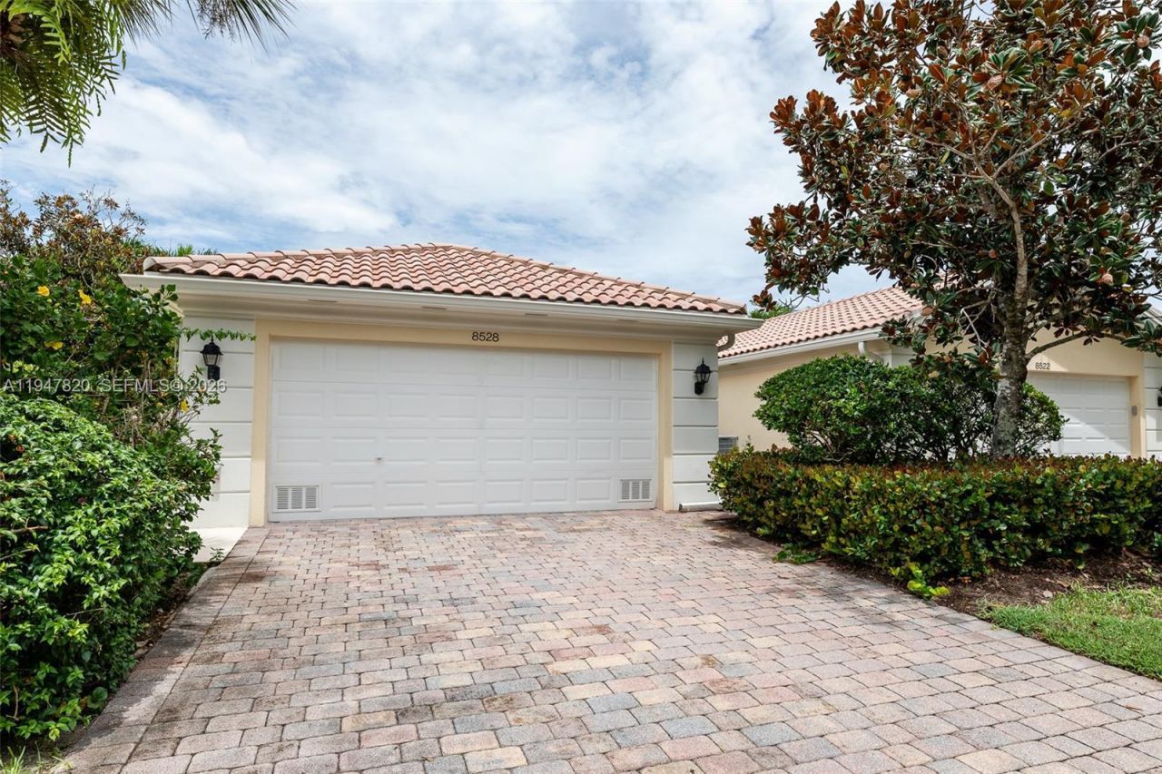 8528 SE Retreat Drive, Hobe Sound, FL 33455 Photo