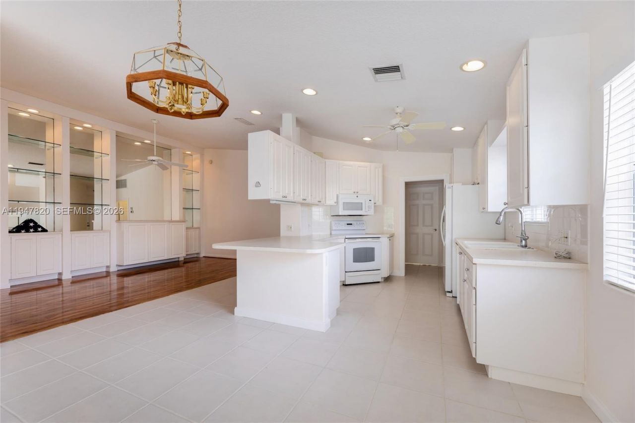 8528 SE Retreat Drive, Hobe Sound, FL 33455 Photo