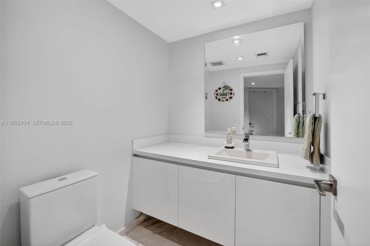 701 N Fort Lauderdale Beach Blvd, Unit 114, Fort Lauderdale, FL 33304 Photo