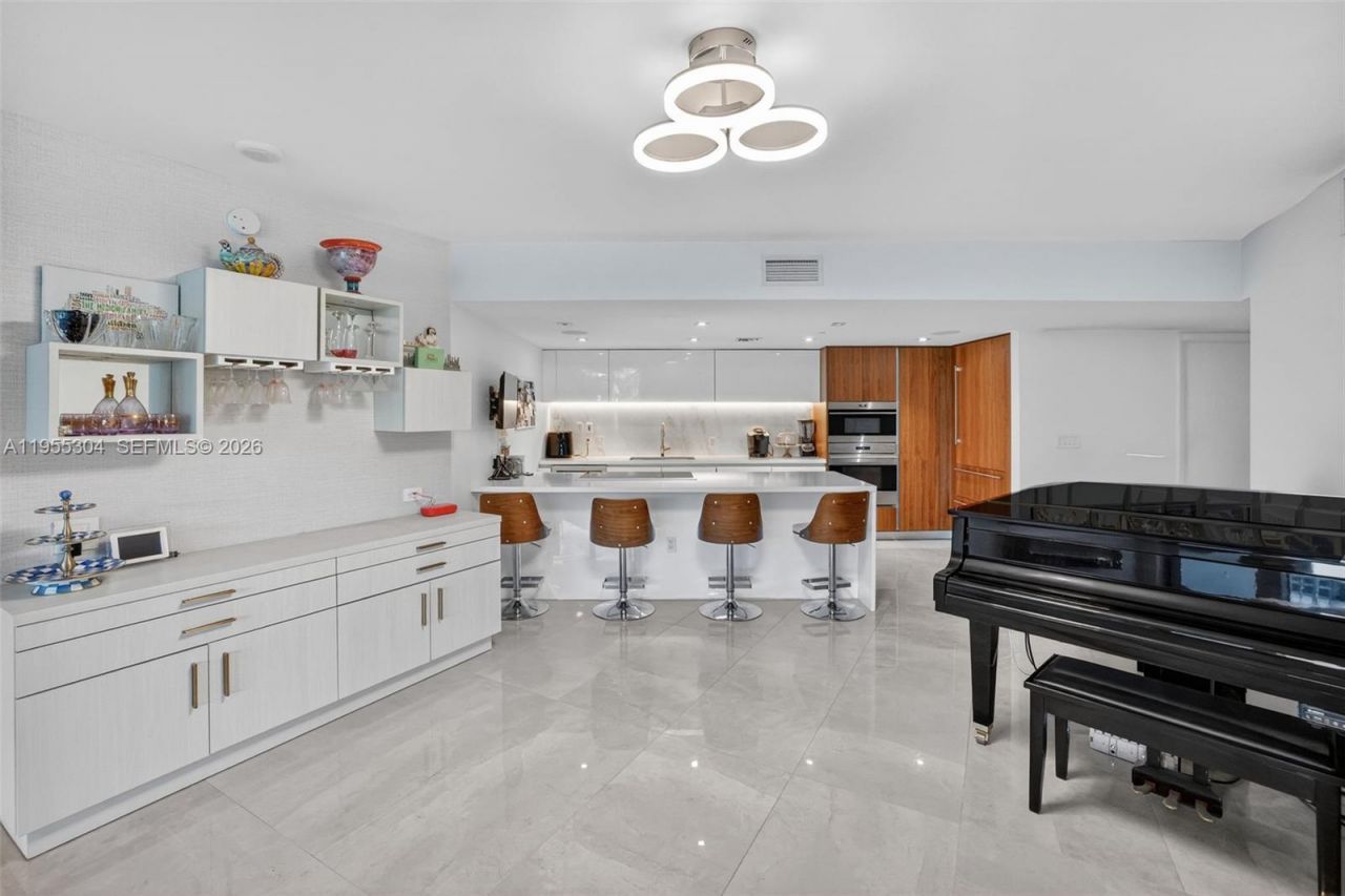 701 N Fort Lauderdale Beach Blvd, Unit 114, Fort Lauderdale, FL 33304 Photo