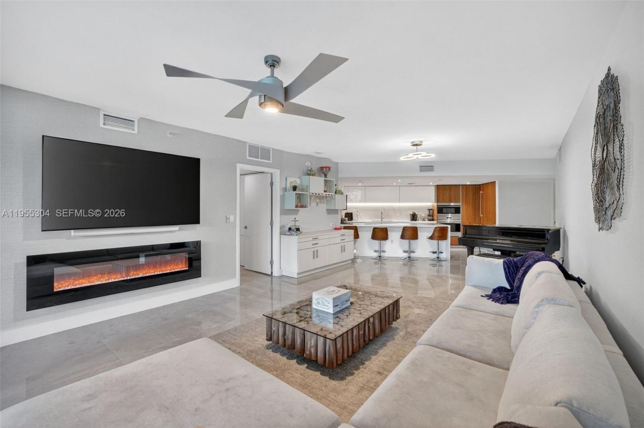 701 N Fort Lauderdale Beach Blvd, Unit 114, Fort Lauderdale, FL 33304 Photo