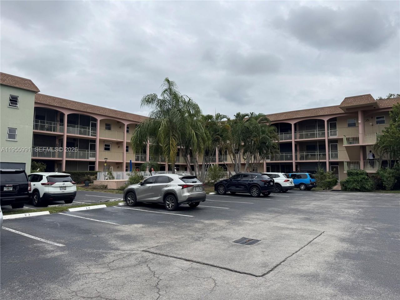 100 SE 6th Ave, Unit 207, Pompano Beach, FL 33060 Photo