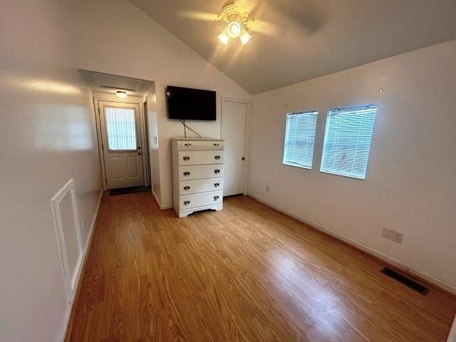 6 Robin Ave. Photo 6