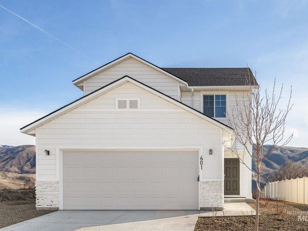 401 Reindeer Ave, Horseshoe Bend, ID 83629