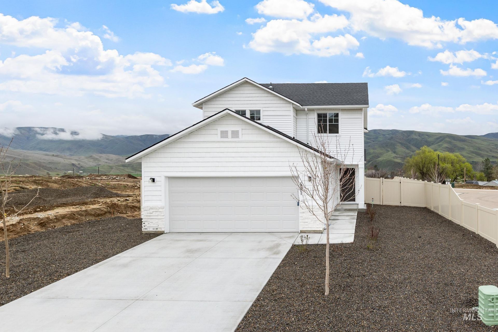 401 Reindeer Ave, Horseshoe Bend, ID 83629 Main Photo