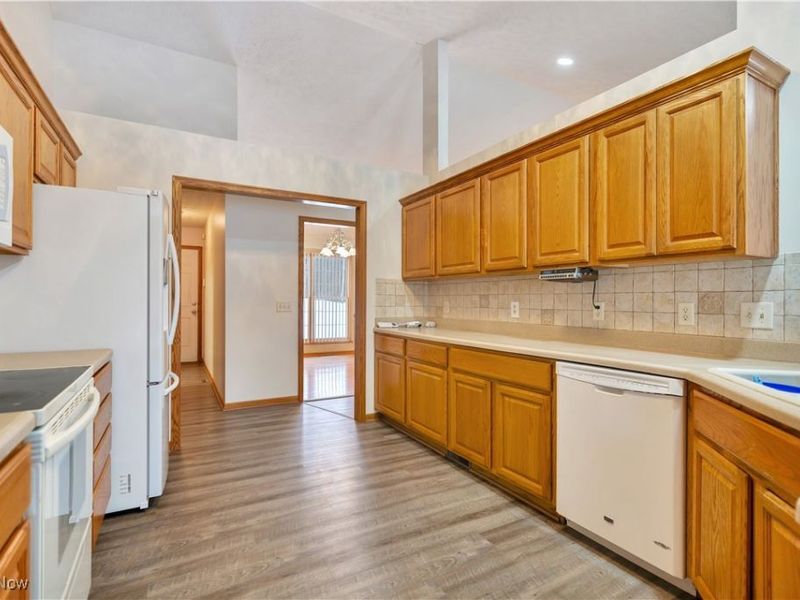 5813 Cleveland Massillon Road, Barberton, OH 44203 Photo 11