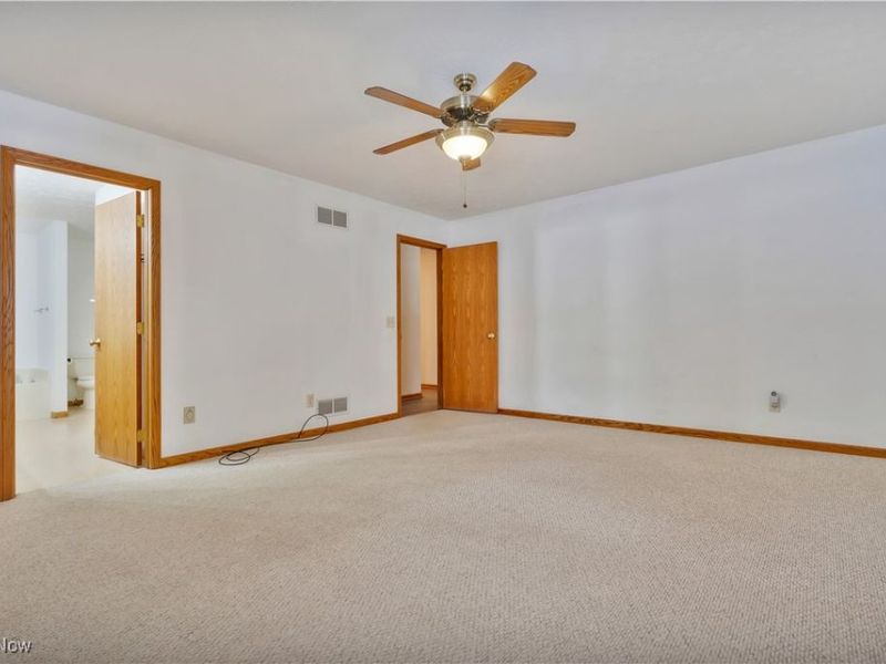 5813 Cleveland Massillon Road, Barberton, OH 44203 Photo 24