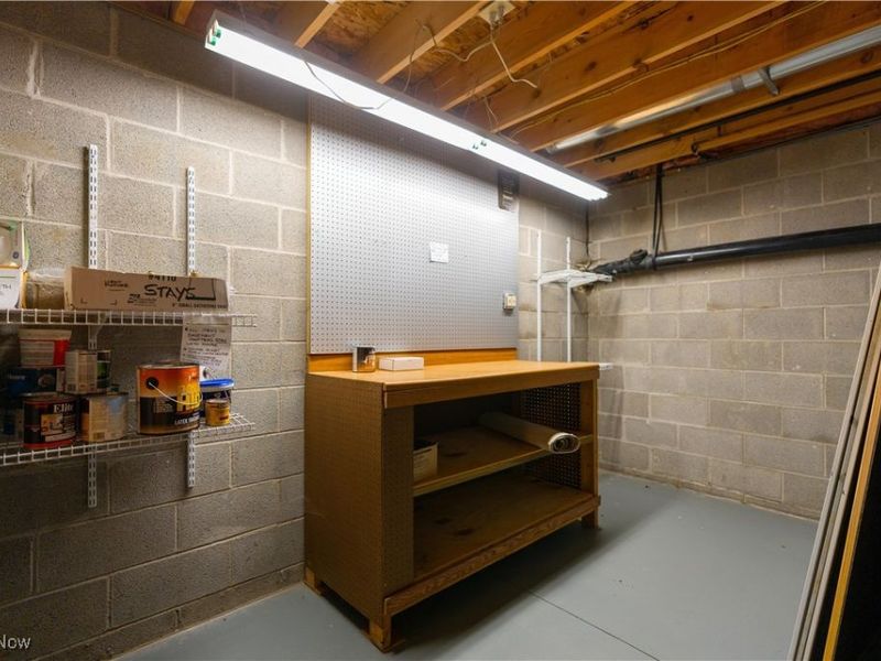 5813 Cleveland Massillon Road, Barberton, OH 44203 Photo 31