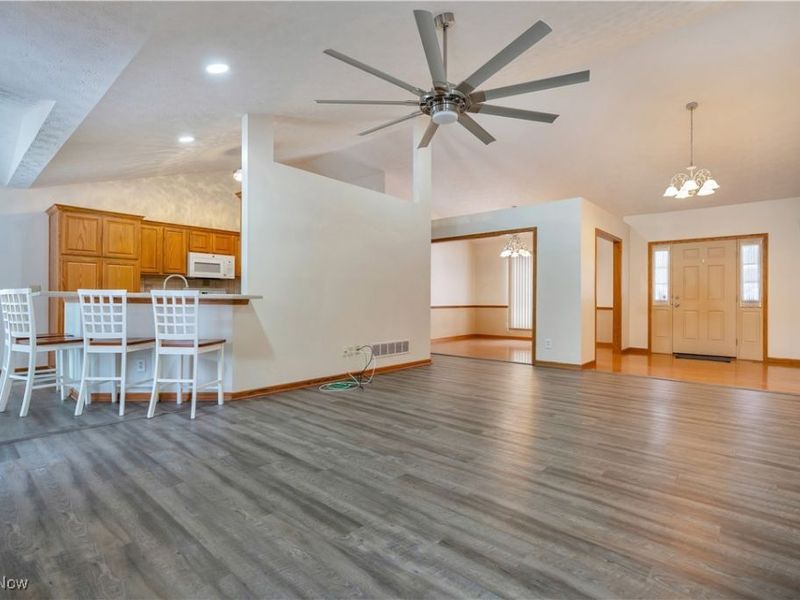 5813 Cleveland Massillon Road, Barberton, OH 44203 Photo 5