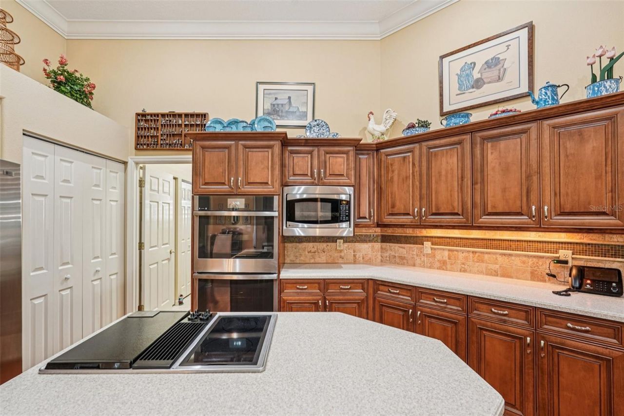 417 Huntridge Drive, Venice, FL 34292 Photo