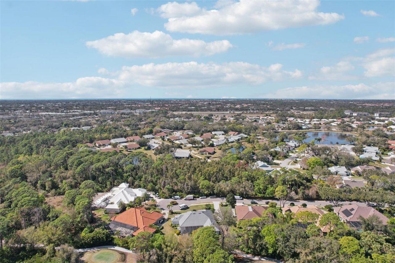 417 Huntridge Drive, Venice, FL 34292 Photo