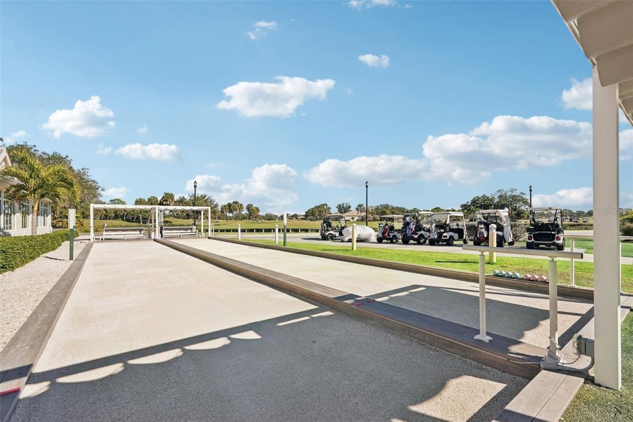 417 Huntridge Drive, Venice, FL 34292 Photo