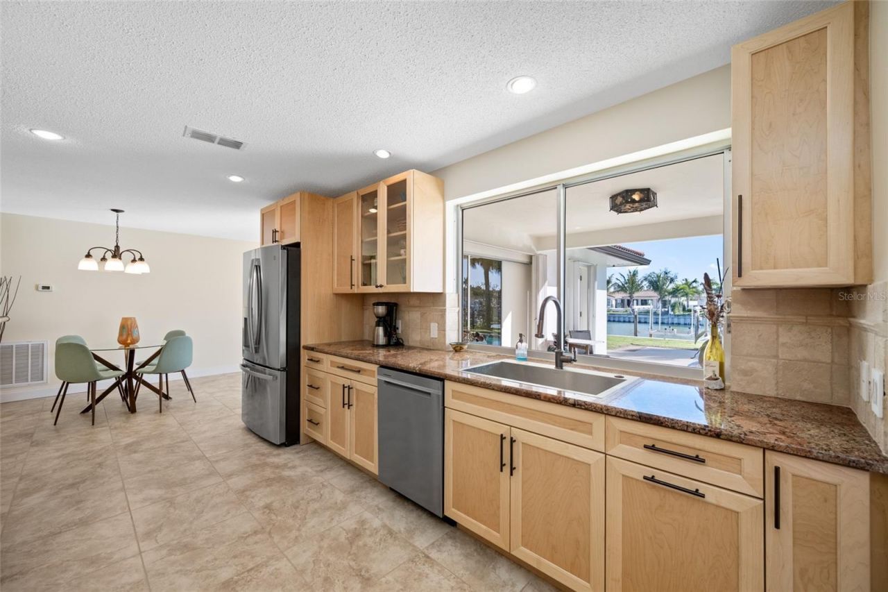 4372 46th Avenue S, Saint Petersburg, FL 33711 Photo