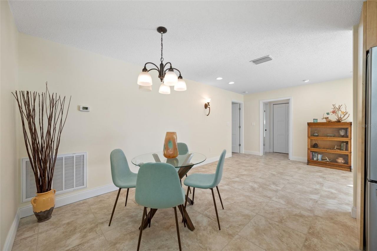 4372 46th Avenue S, Saint Petersburg, FL 33711 Photo