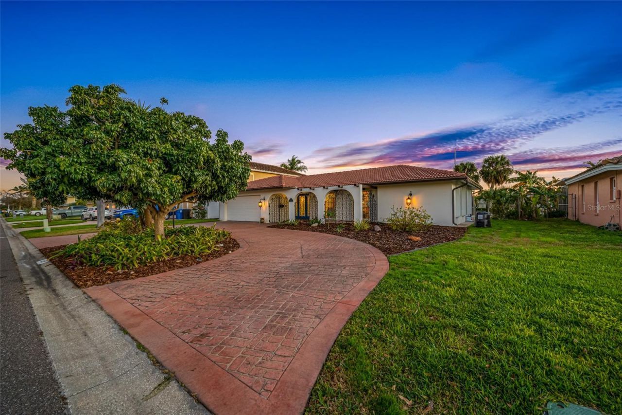 4372 46th Avenue S, Saint Petersburg, FL 33711 Photo