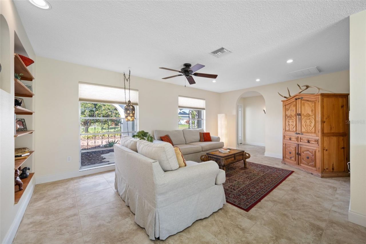 4372 46th Avenue S, Saint Petersburg, FL 33711 Photo