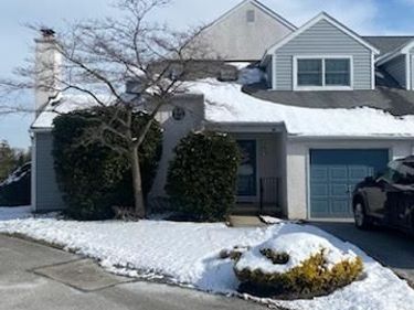 43 HUNTERS RUN, NEWTOWN SQUARE, PA 19073