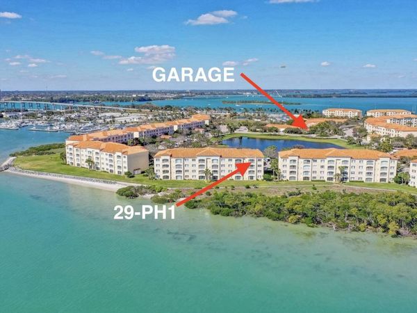 29 Harbour Isle Drive W, Unit Ph01, Hutchinson Island, FL 34949