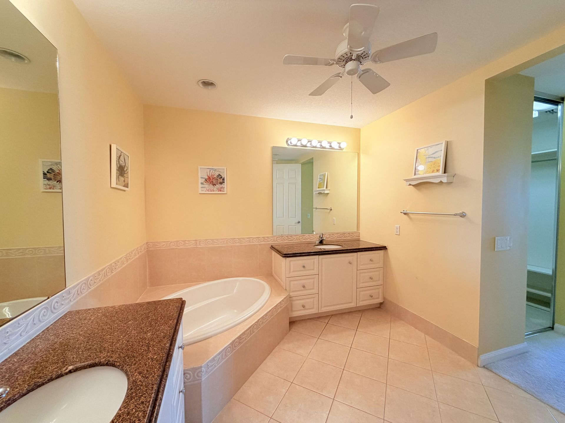 29 Harbour Isle Drive W, Unit Ph01, Hutchinson Island, FL 34949 Photo
