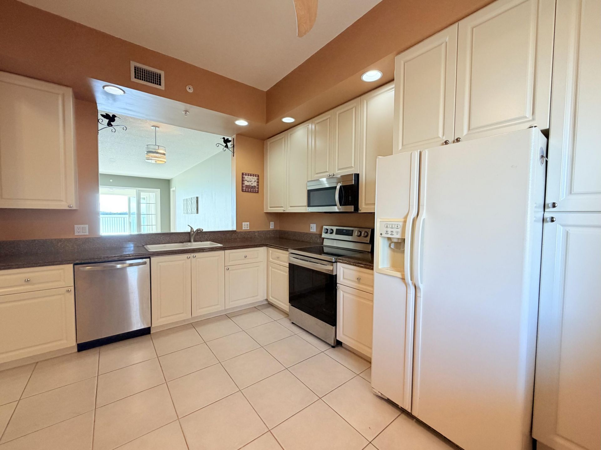 29 Harbour Isle Drive W, Unit Ph01, Hutchinson Island, FL 34949 Photo