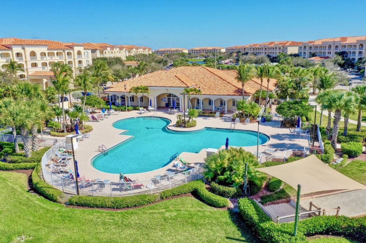 29 Harbour Isle Drive W, Unit Ph01, Hutchinson Island, FL 34949 Photo